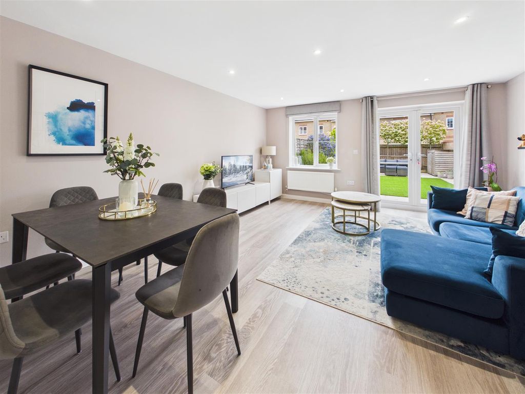 Property photo 2 of 22