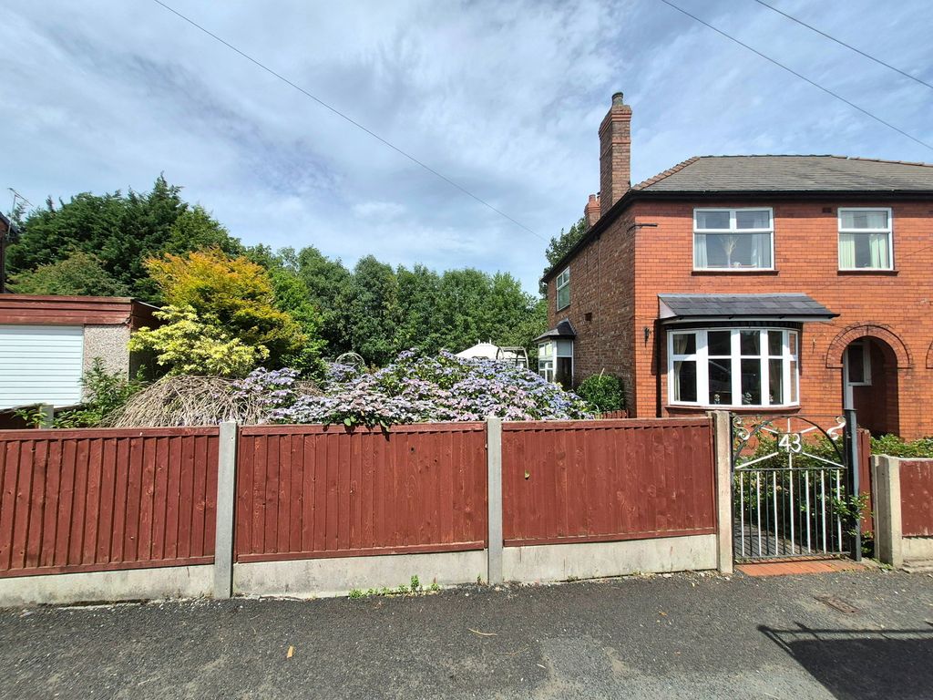 Property photo 1 of 21