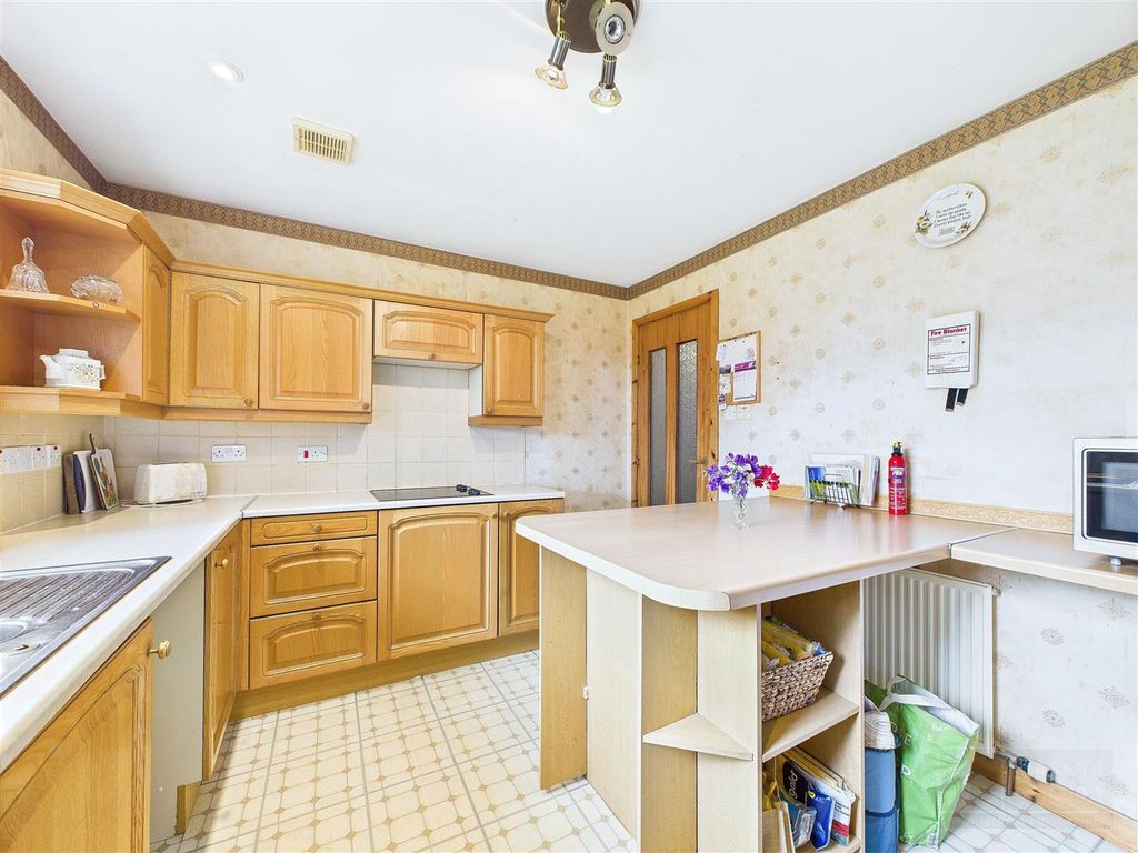 Property photo 2 of 35 Kitchen
