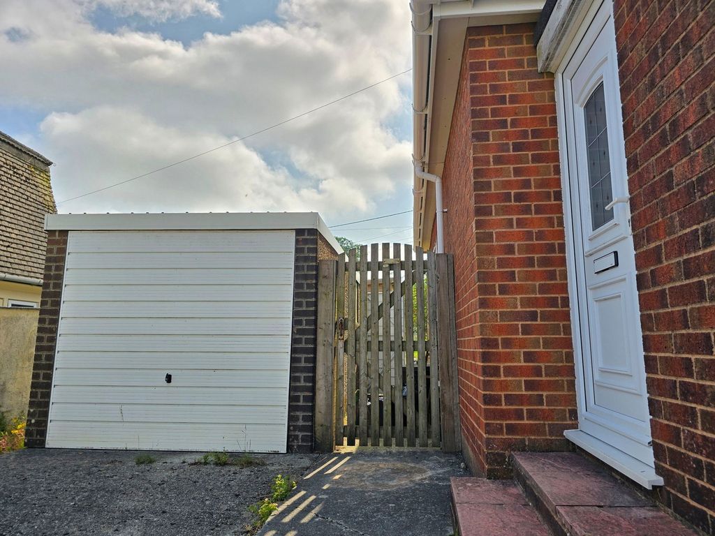 Property photo 3 of 14