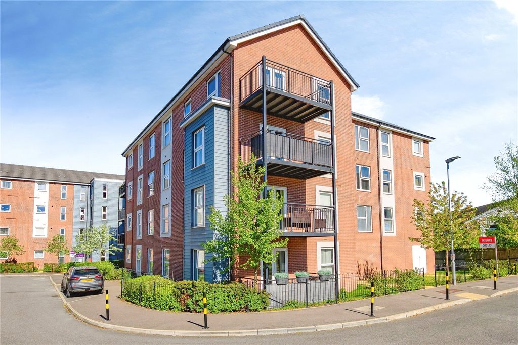 Property photo 1 of 11 Front