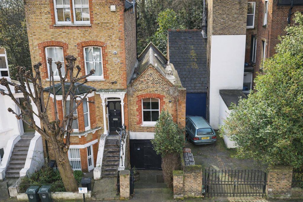 Property photo 2 of 19 External