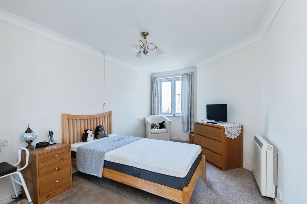 Property photo 2 of 20