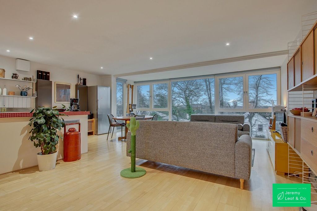 Property photo 2 of 18 Living Room