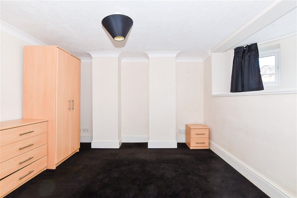 Property photo 3 of 13 Bedroom