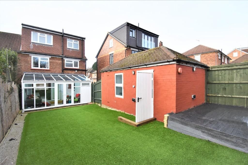 Property photo 2 of 32