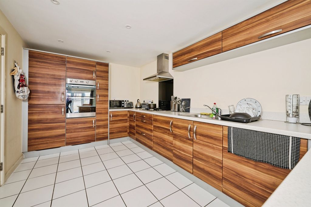 Property photo 2 of 16