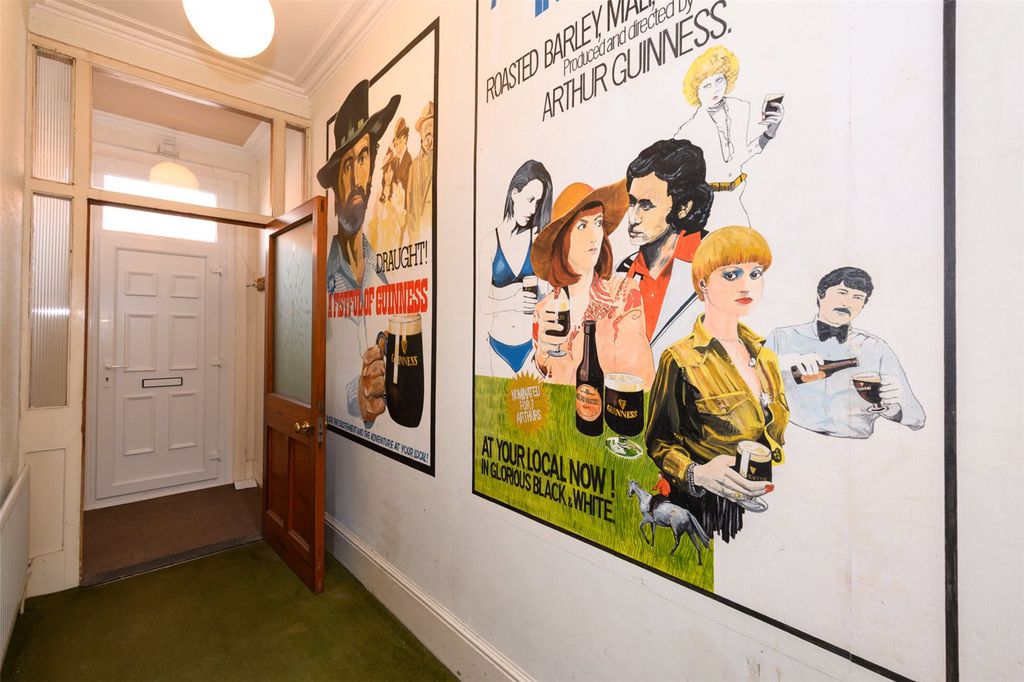 Property photo 3 of 15 Entrance Hall