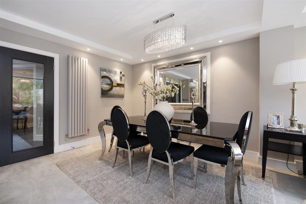 Property photo 3 of 25 Dinning Room 4CC.Jpg