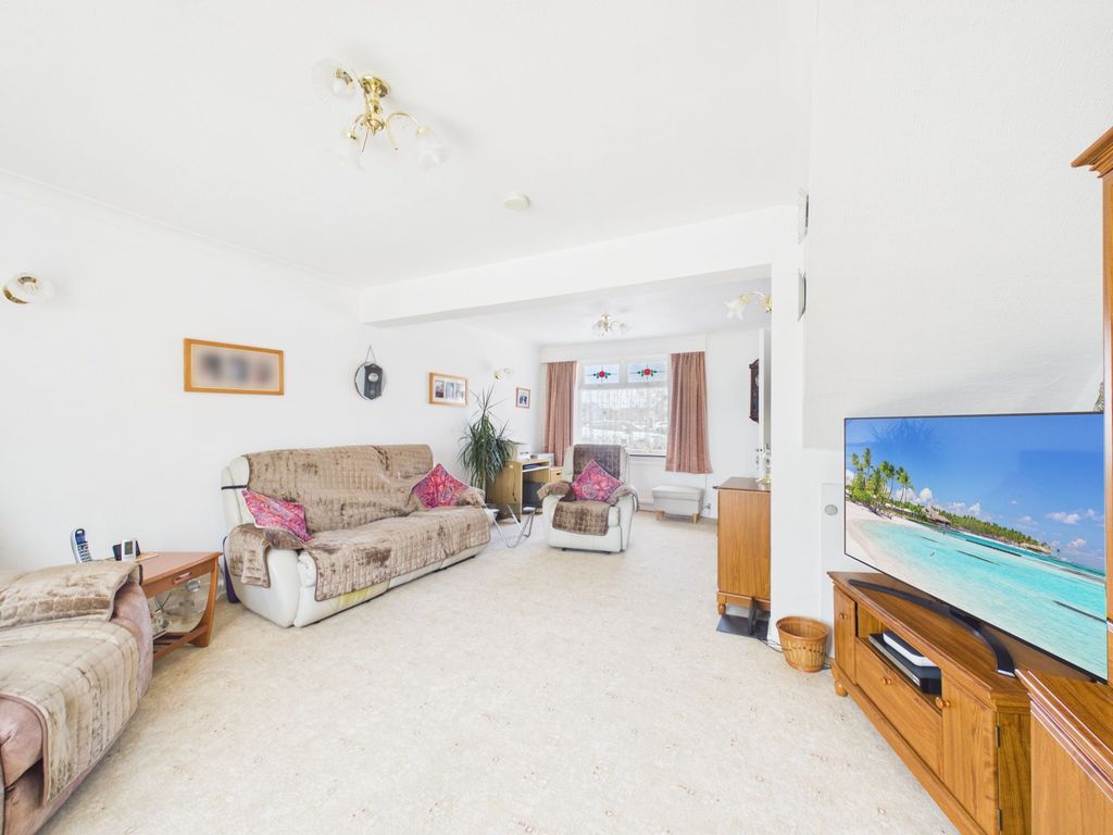 Property photo 2 of 35