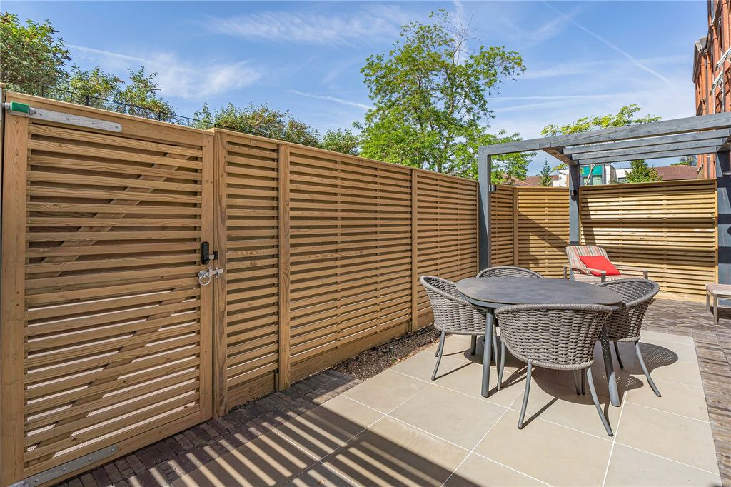 Property photo 3 of 21 Picture No. 17