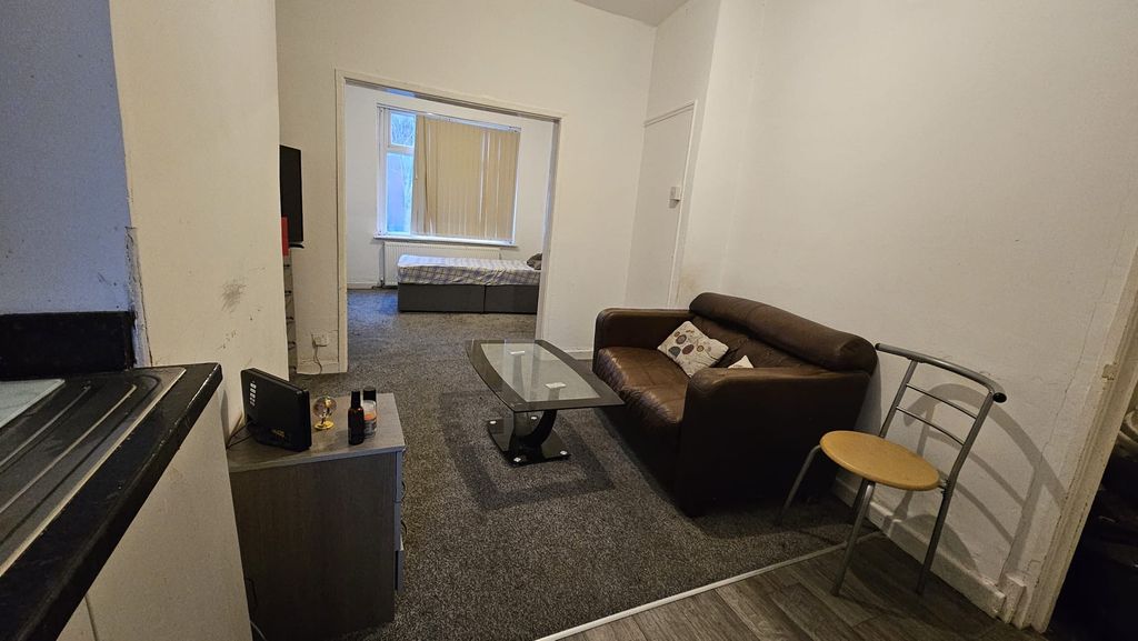 Property photo 2 of 5