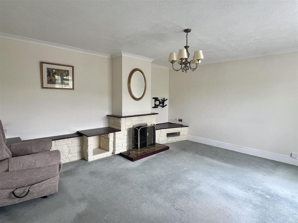 Property photo 2 of 24