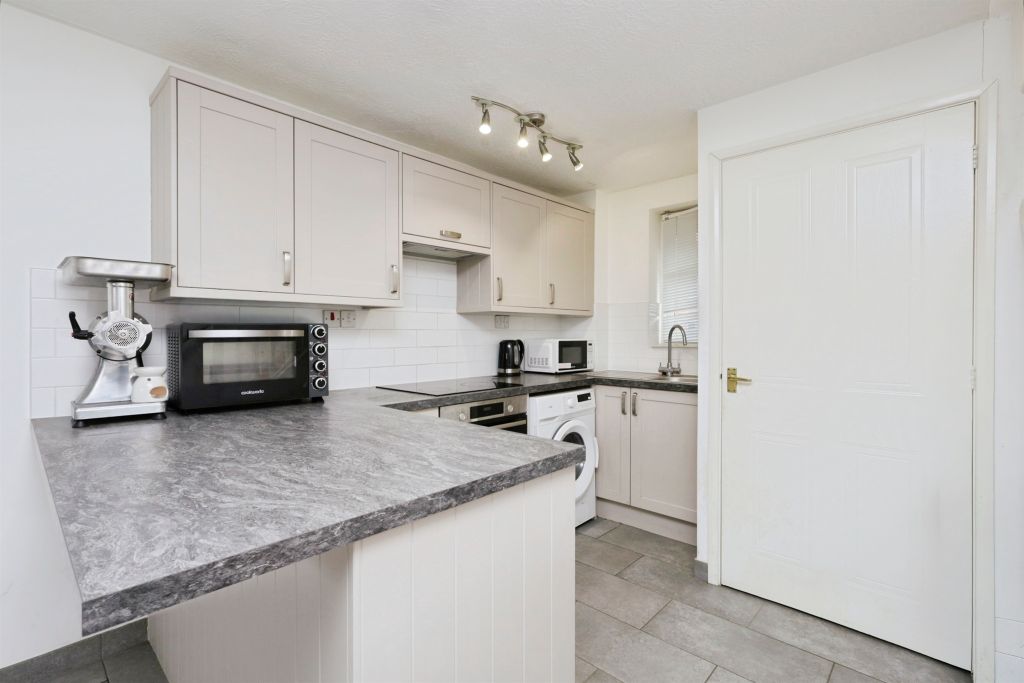 Property photo 2 of 11