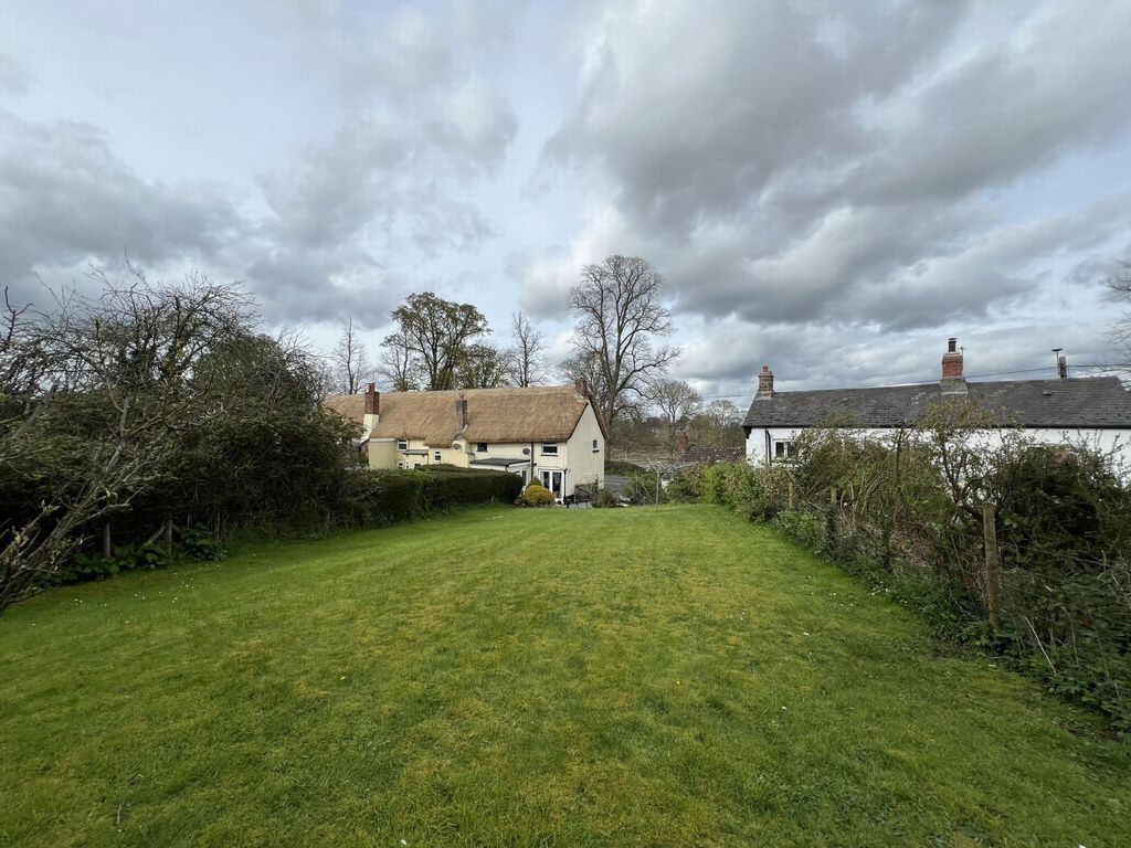 Property photo 1 of 18 Photo 6