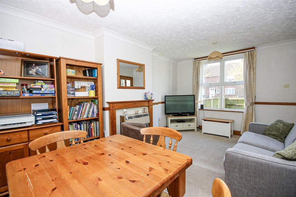 Property photo 2 of 18 17-Img_9752.Jpg