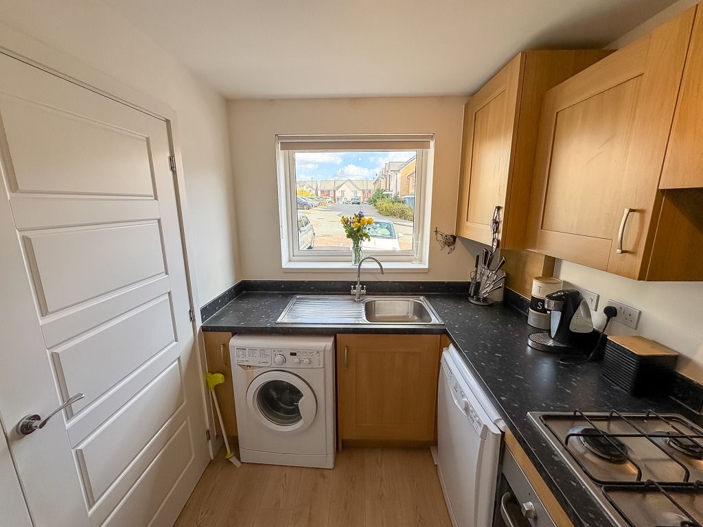 Property photo 3 of 17 5700098