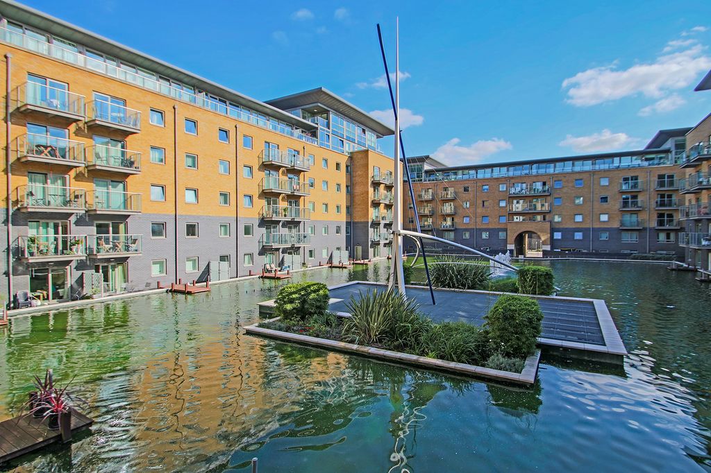 Property photo 1 of 15 F106 Bld 50 Royal Arsenal View