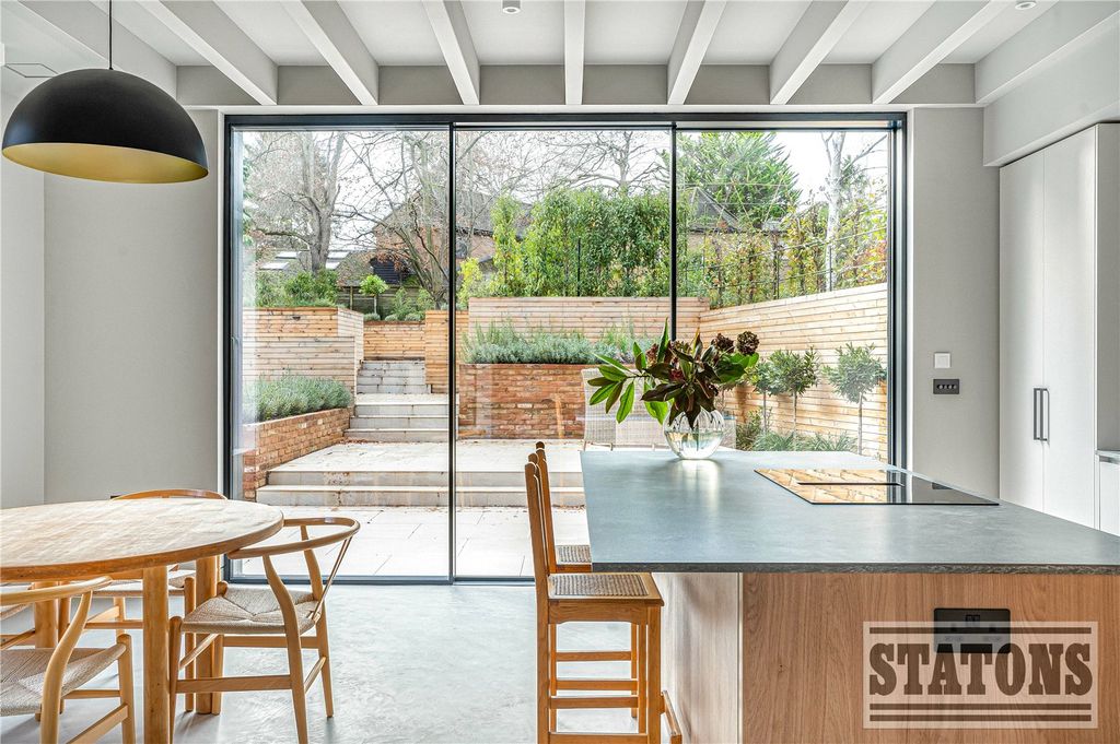 Property photo 3 of 35 Picture No. 14