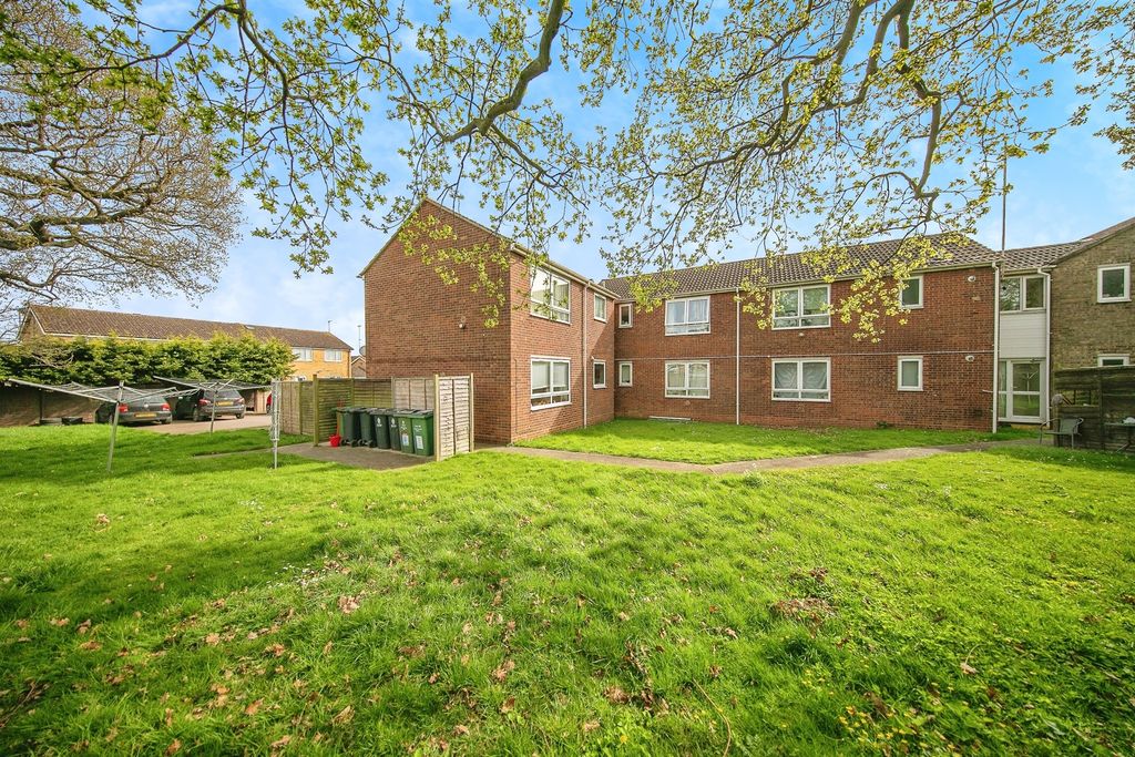 Property photo 2 of 13