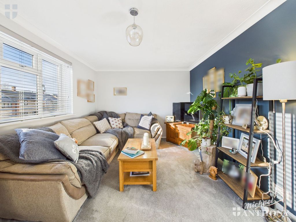 Property photo 2 of 14 2868304F8029474Ebbaa3B763c5050F3_80_Cam03852G0-Pr0505-Still004