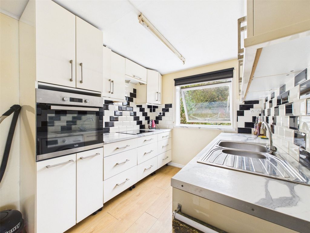 Property photo 3 of 25 Picture No. 19