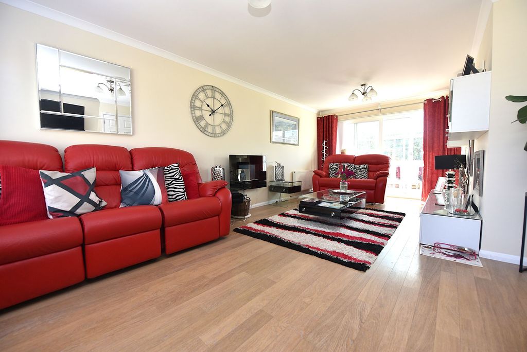 Property photo 2 of 18