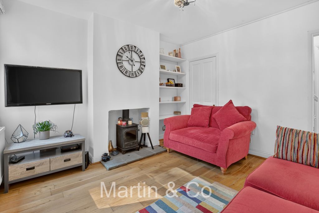 Property photo 2 of 17 1730292078 - 43 Sussex Road, Cr2 - 13