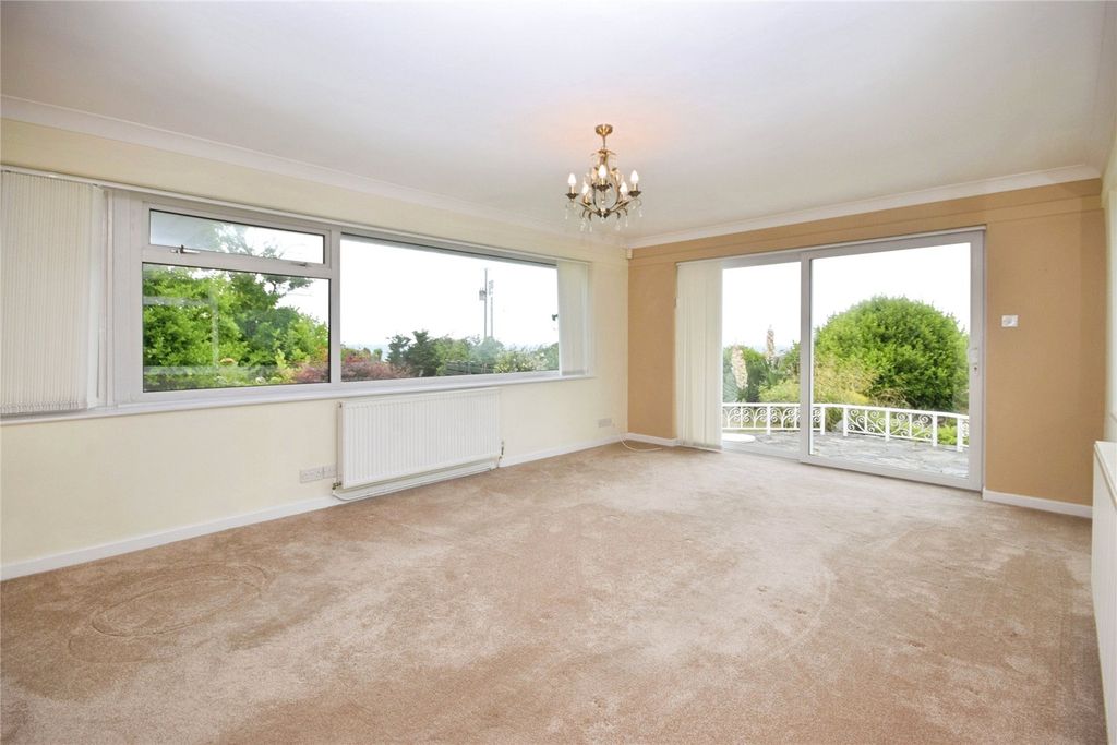 Property photo 3 of 26 Picture No. 30