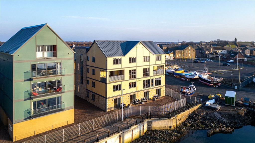 Property photo 2 of 28 Picture No. 01