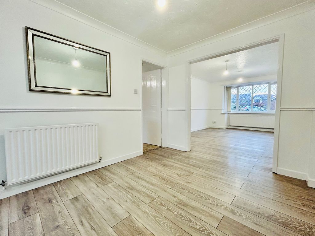 Property photo 3 of 13 Dining Room