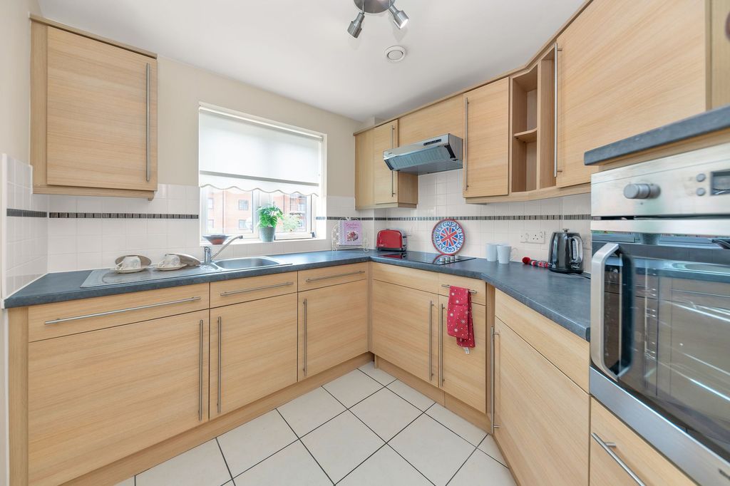 Property photo 2 of 14