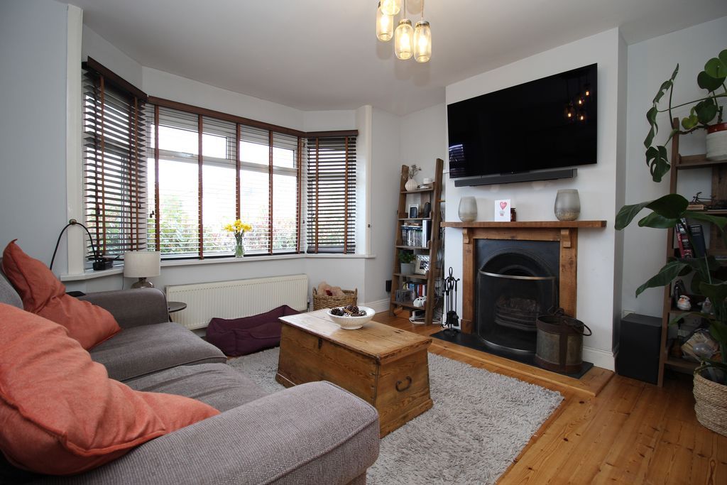 Property photo 2 of 23 Living Room