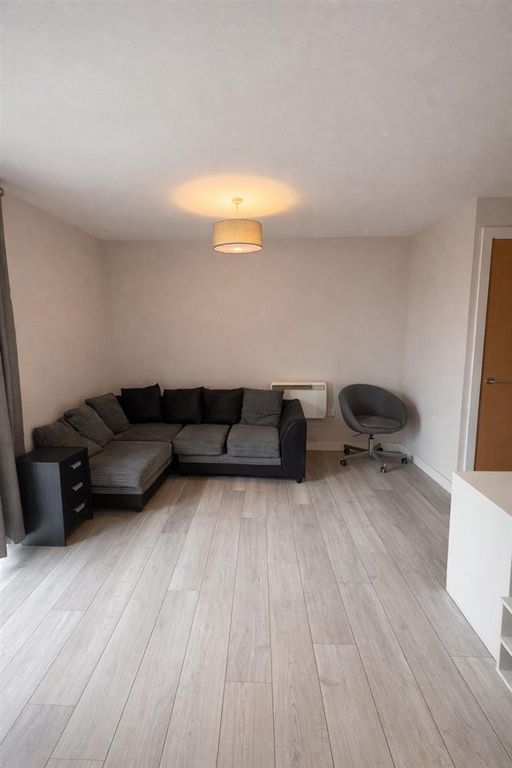 Property photo 1 of 8 33A247F7-223d-49Cb-8805-0c589Bbae16E.Png