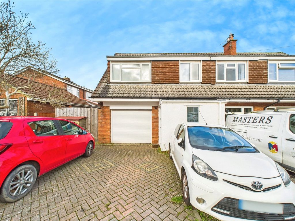 Property photo 2 of 25 Picture No. 35