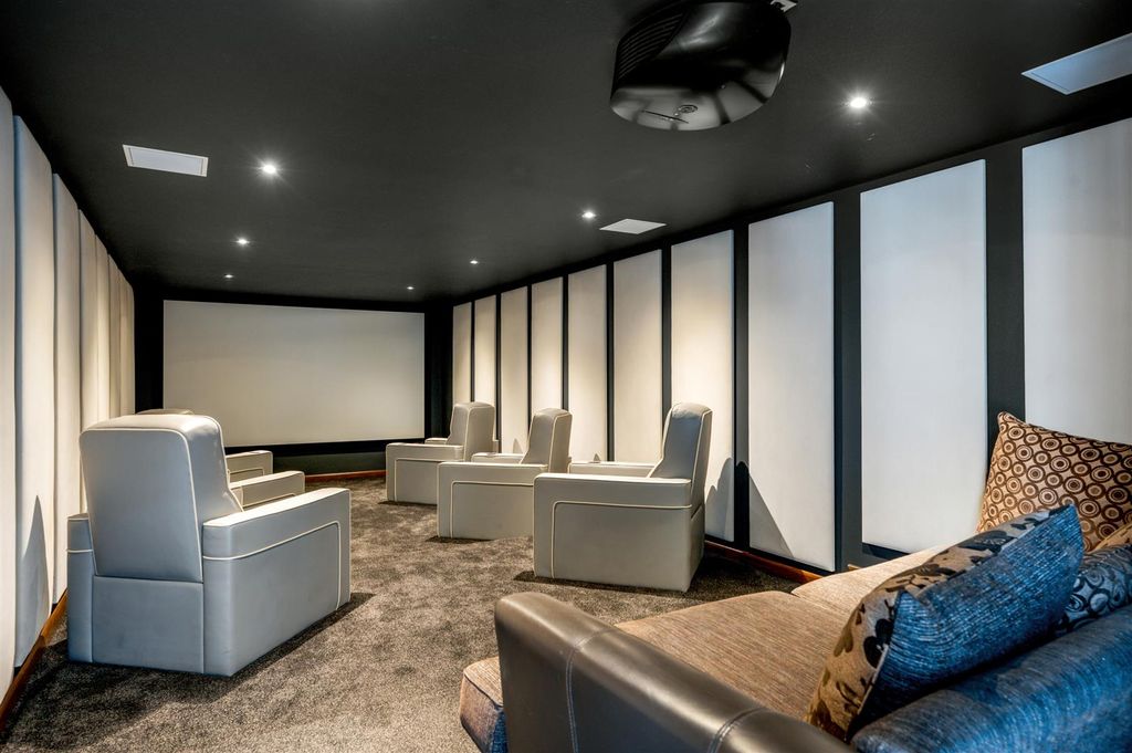 Property photo 3 of 62 3