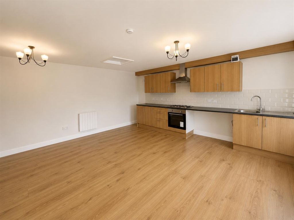 Property photo 3 of 7 3