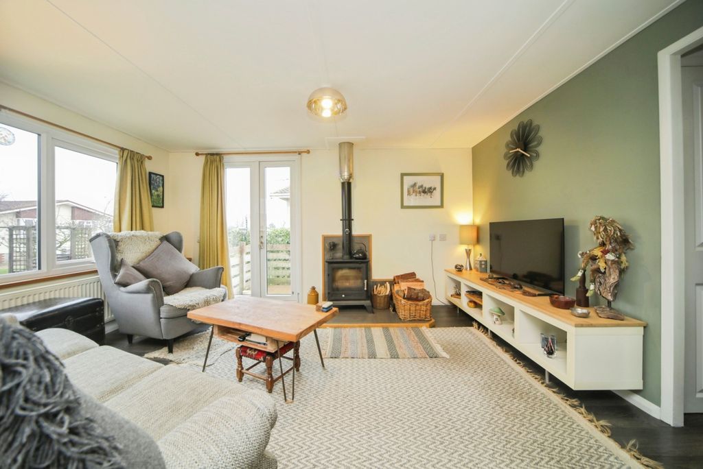 Property photo 2 of 20 Pbox-Img.Jpg