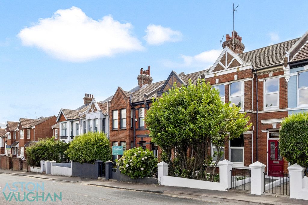 Property photo 2 of 26 5386712