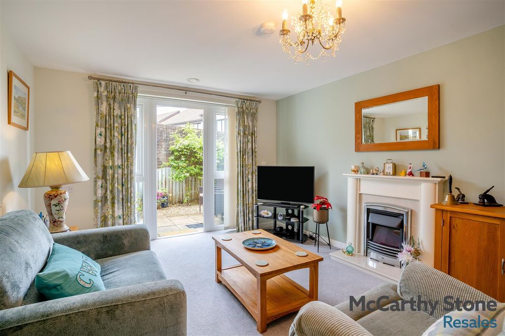 Additional image 9 of 1 bed flat for saleMiddleton Court, Picton Avenue, Porthcawl CF36