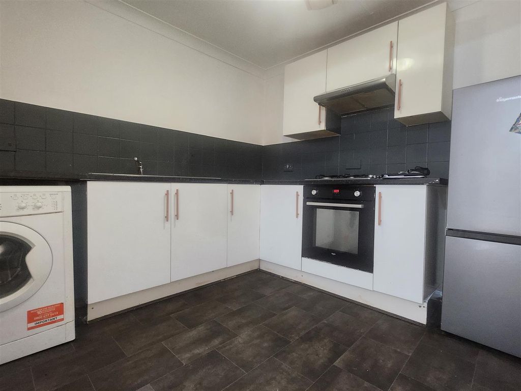 Property photo 3 of 8 K.Jpg