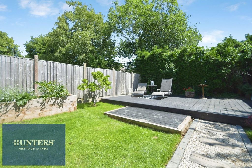 Property photo 2 of 16 Garden 4.Jpg