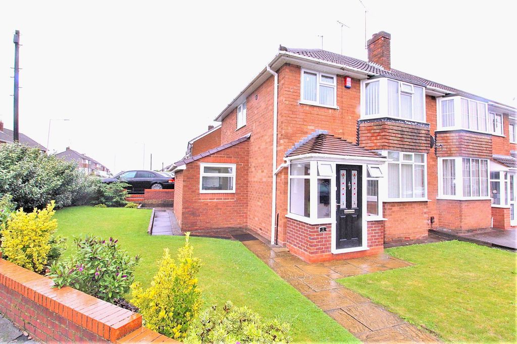 Property photo 2 of 26