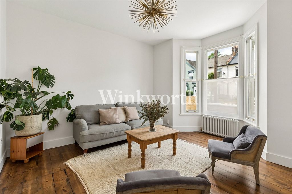Property photo 3 of 33 Picture No. 44
