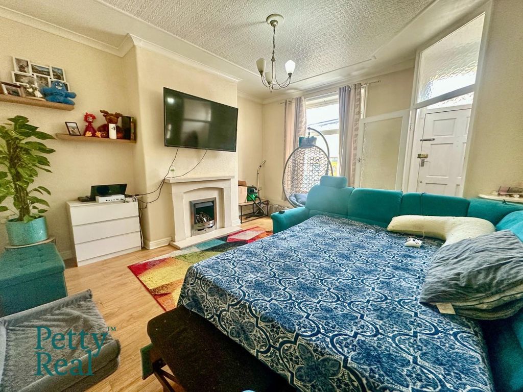 Property photo 3 of 11 D62Bb367-15Fe-419C-A08D-E026E3Da249B.Jpeg