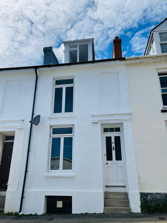Property photo 1 of 12