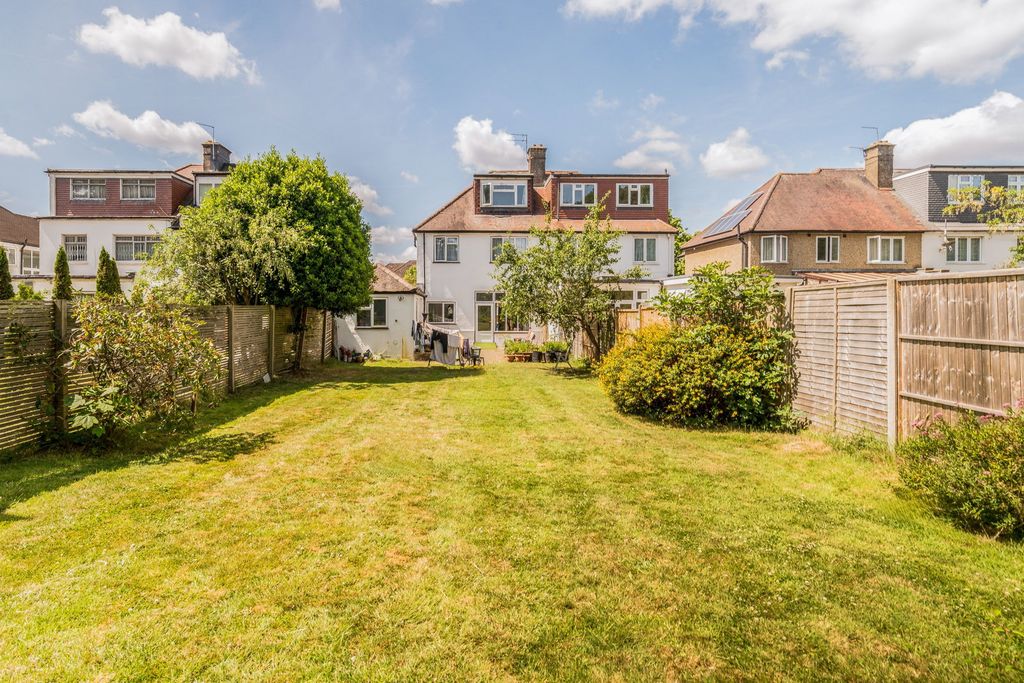 Property photo 2 of 17