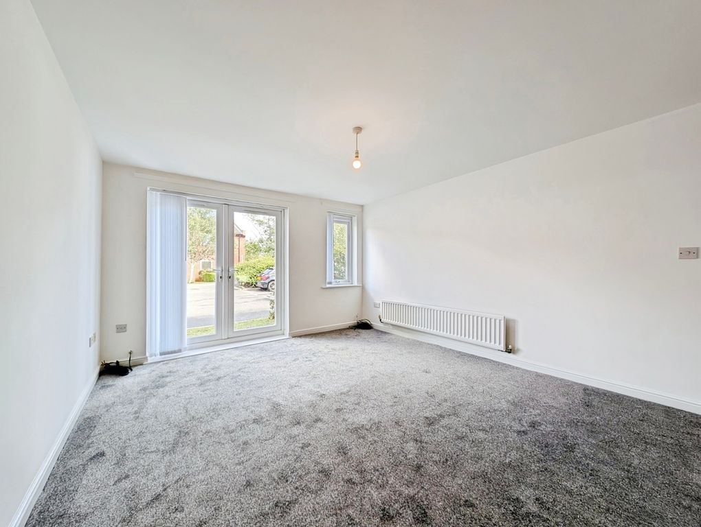 Property photo 3 of 15 Photo