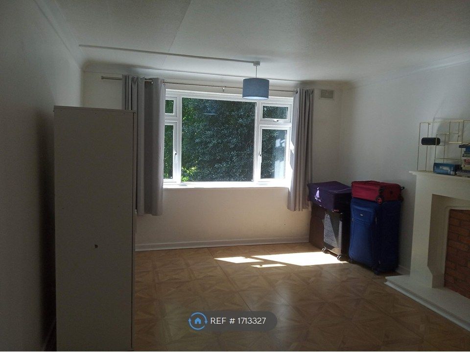 Property photo 3 of 5