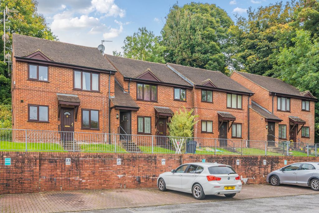 Property photo 2 of 18 Picture No. 01